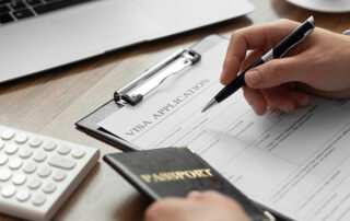 تمدید اقامت پس از اتمام اعتبار مجوز کار